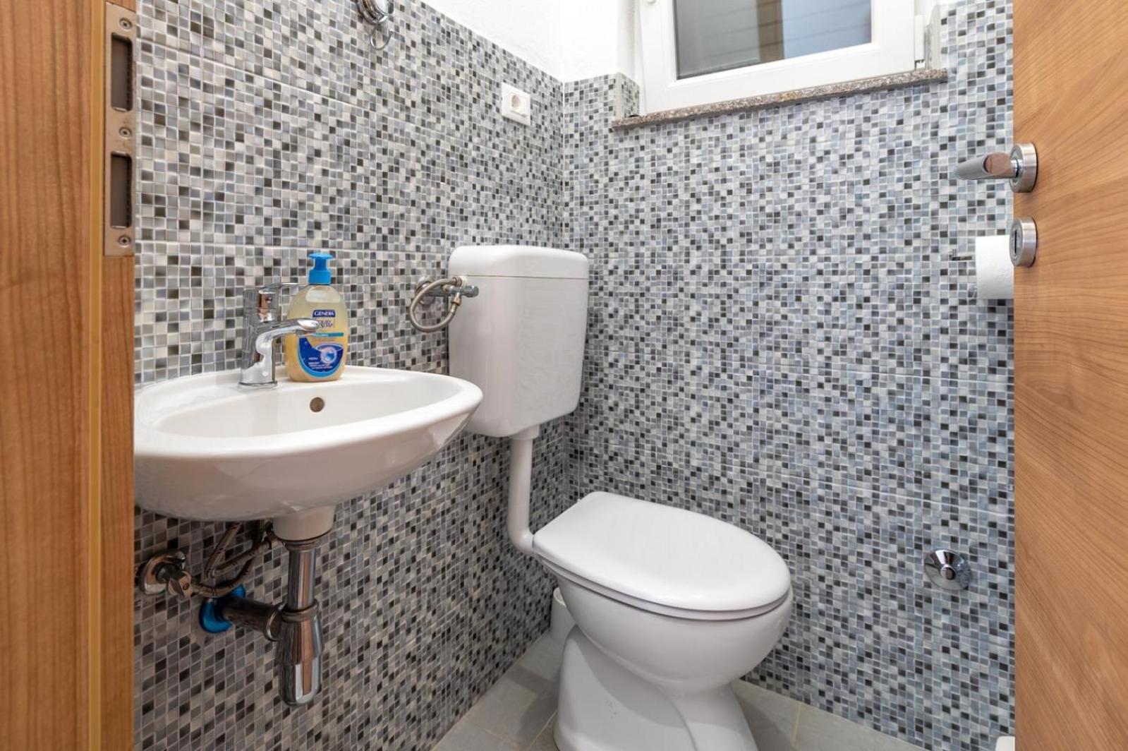 Villa Oaza Primosten With Heated Pool Екстериор снимка