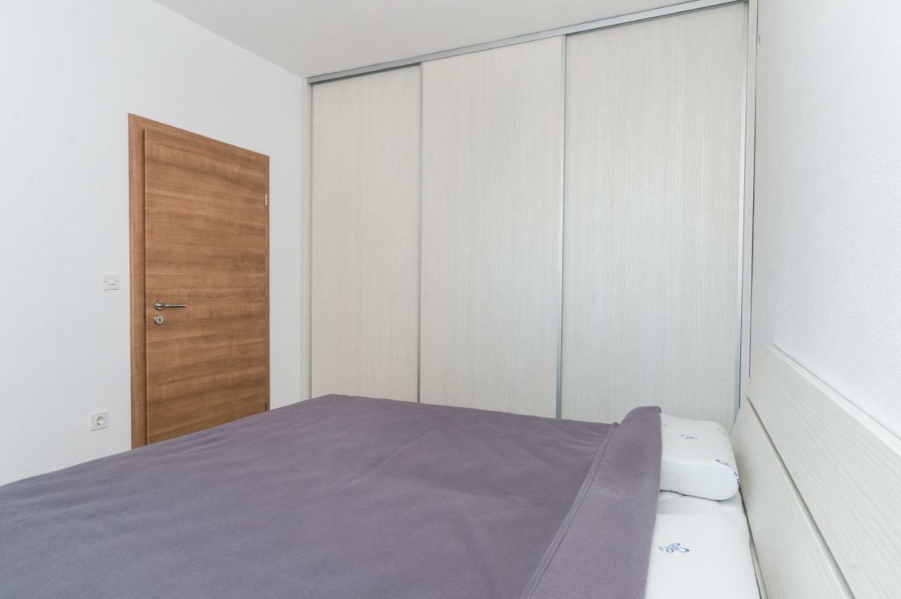 Villa Oaza Primosten With Heated Pool Екстериор снимка