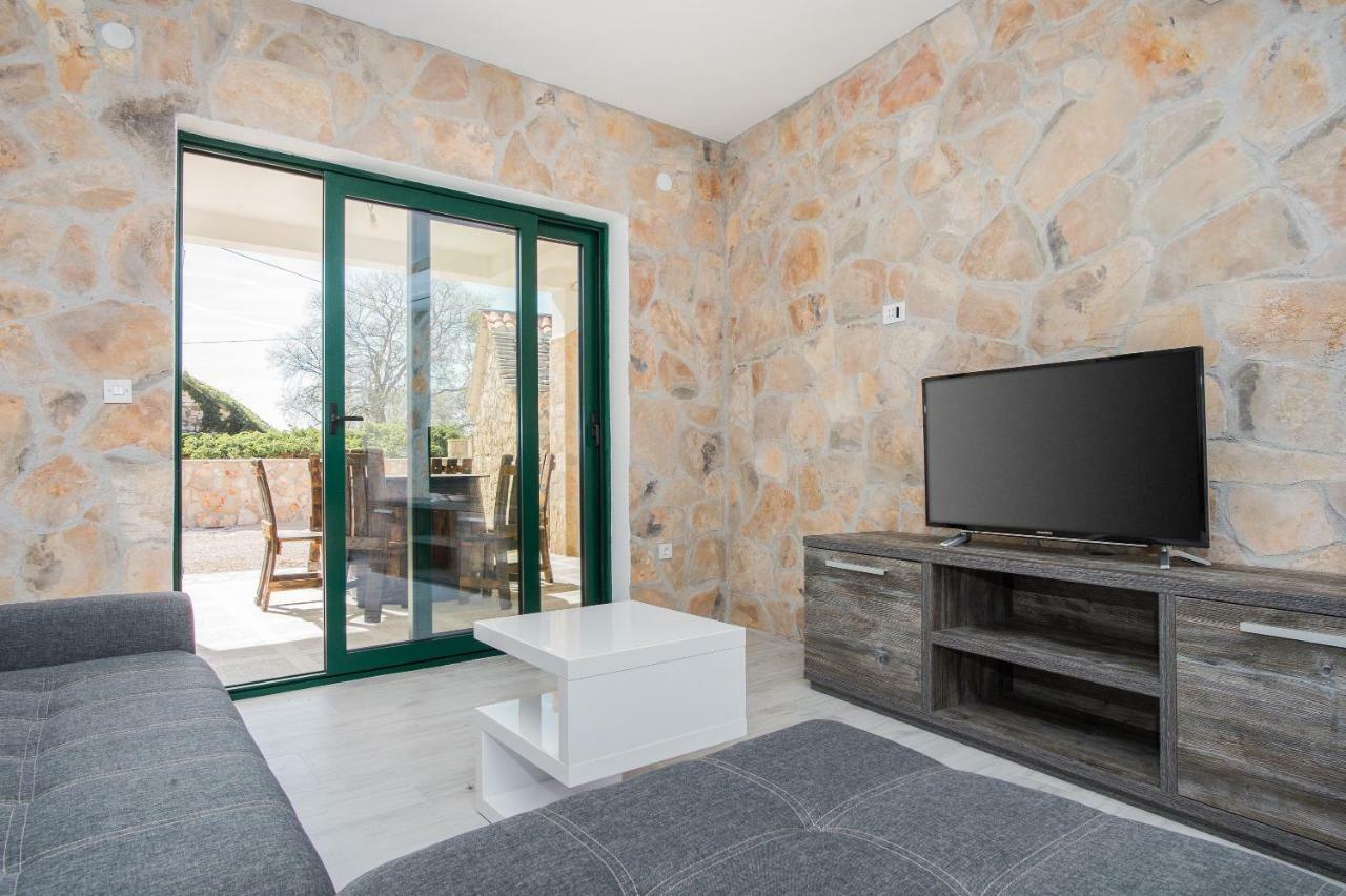 Villa Oaza Primosten With Heated Pool Екстериор снимка