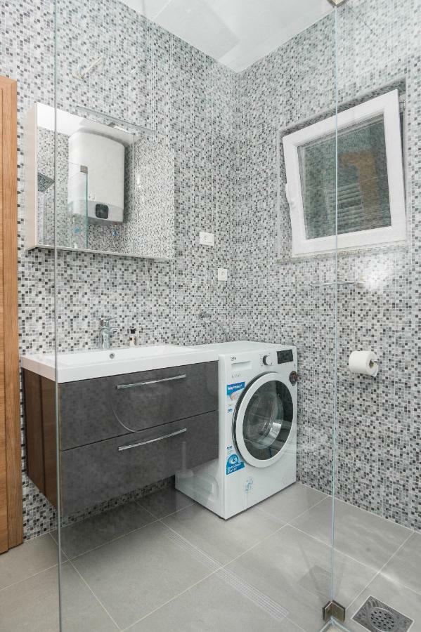 Villa Oaza Primosten With Heated Pool Екстериор снимка