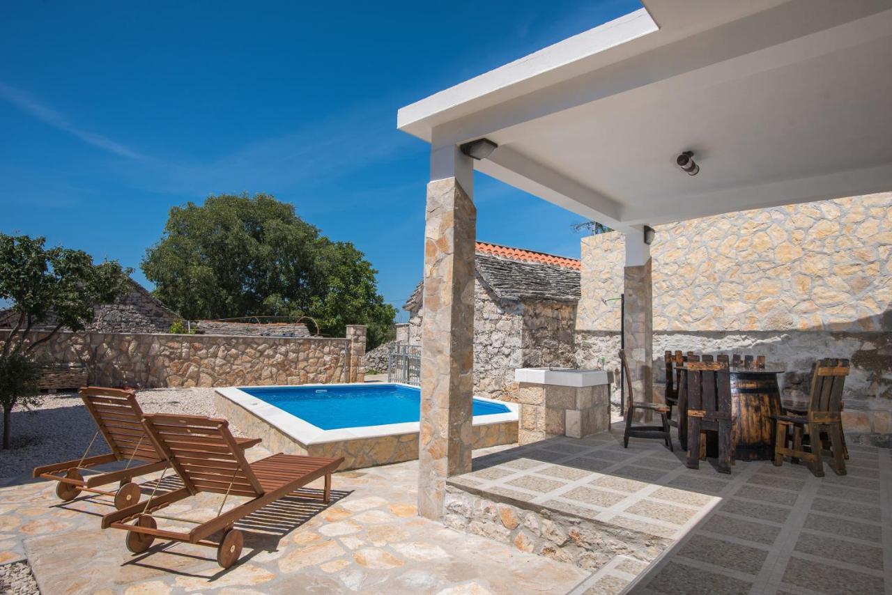 Villa Oaza Primosten With Heated Pool Екстериор снимка